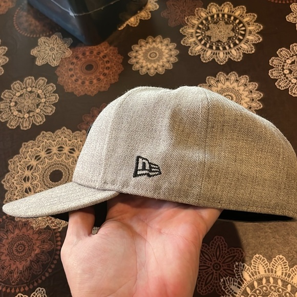 Gray NFL Houston Texans New Era 59FIFTTY 7 1/4 Fitted Hat - Picture 4 of 8